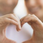 8 prejavov správania, ktoré dávajú muži najavo, keď sú so svojou skutočnou láskou
