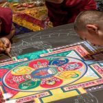 Prečo tibetskí mnísi zničia svoje mandaly hneď po tom ako ich dokončia?